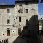 Palazzo Sassatelli - Nel Cuore Di Bed and breakfast Cascia