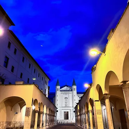 Palazzo Sassatelli Alojamento de Acomodação e Pequeno-almoço Cascia