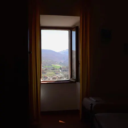Palazzo Sassatelli Alojamento de Acomodação e Pequeno-almoço Cascia