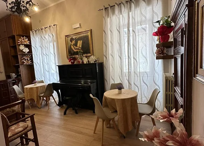 Palazzo Sassatelli - Nel Cuore Di